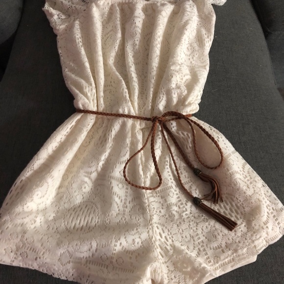 White lace romper - Picture 4 of 6